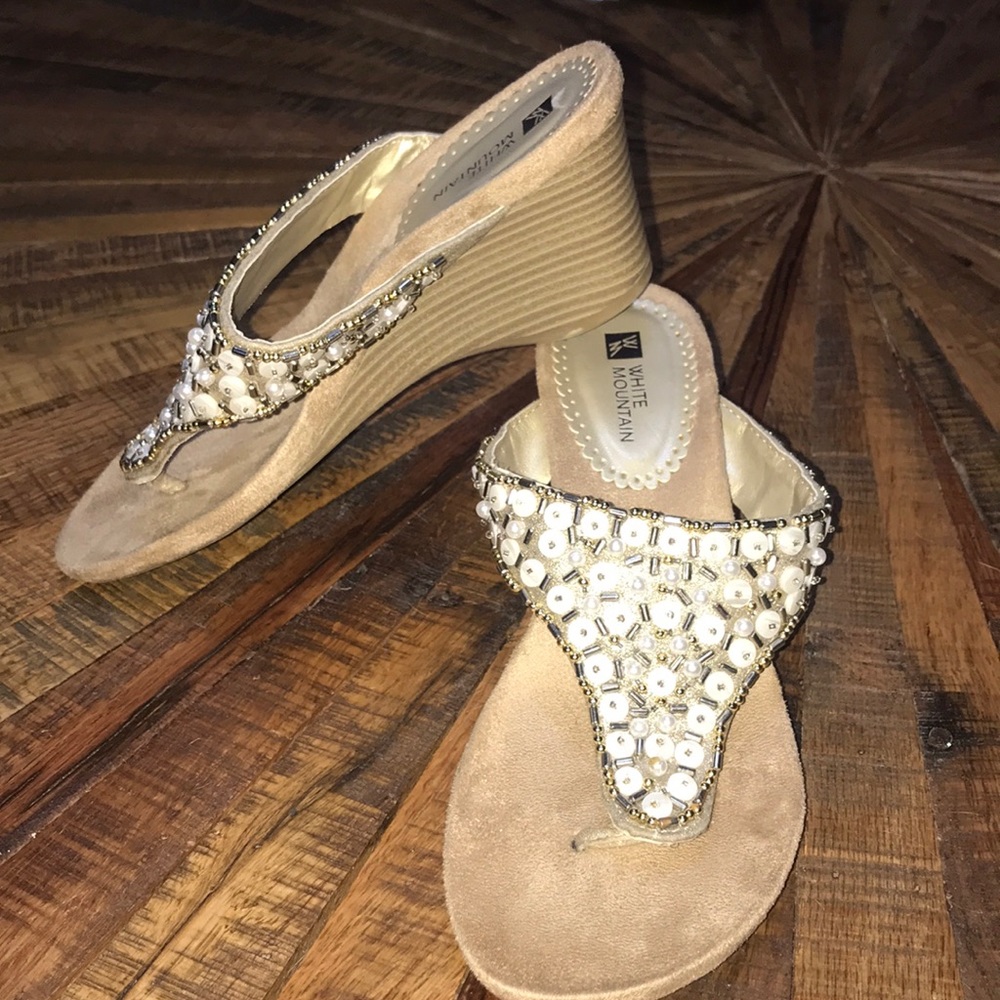 White Mountain beaded wedges